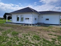 Gencsapáti Családi ház