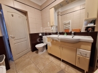 Kistarcsa Családi ház