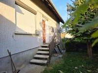 For sale family house Bak, 187m2