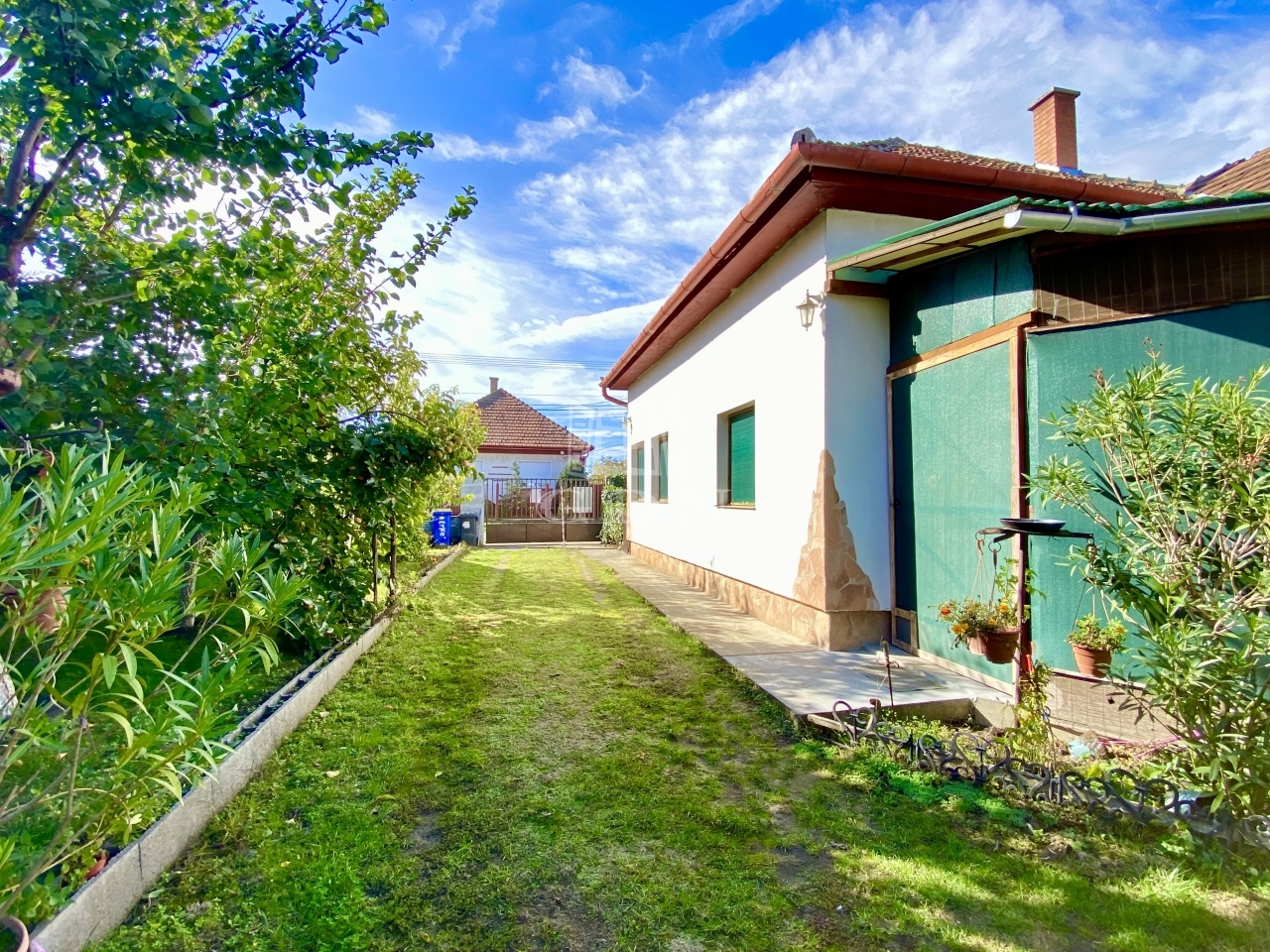 Verkauf Sülysáp Einfamilienhaus