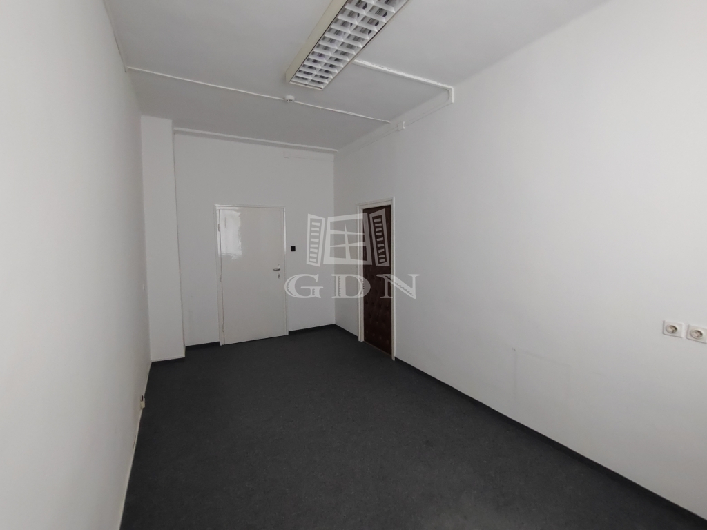 For rent Székesfehérvár Office